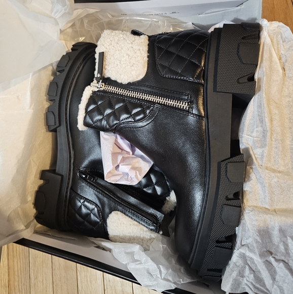 Colbe Lug Boot- Nine West NIB - Picture 2 of 6